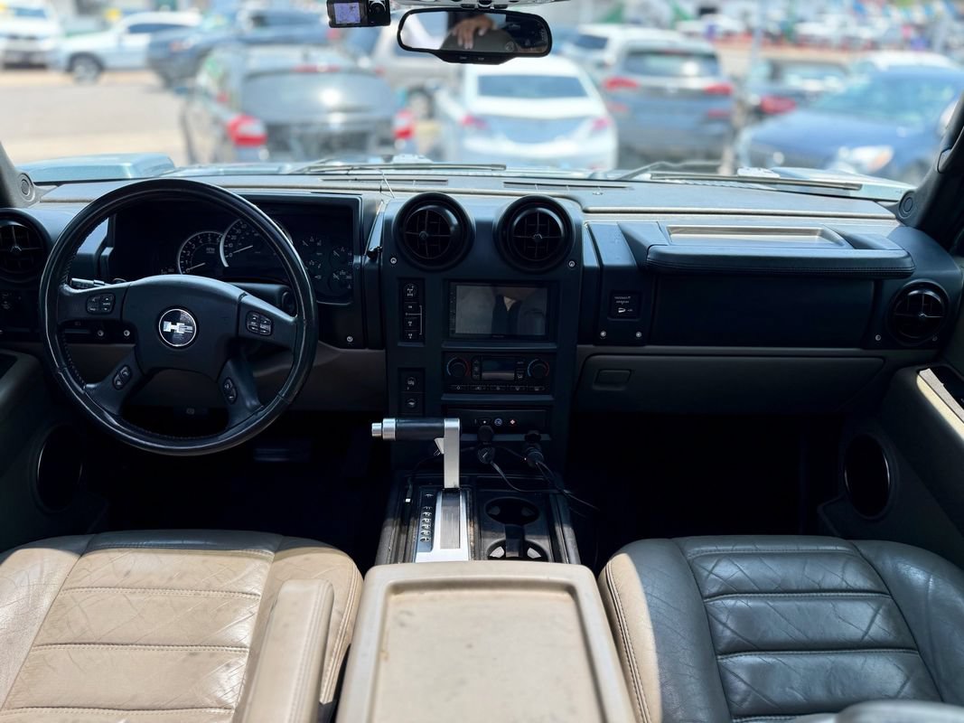 Used 2005 HUMMER H2 w/ Preferred Equipment Group AWD/4WD image 10