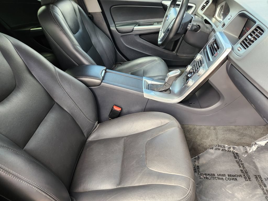Used 2018 Volvo V60 T5 Cross Country w/ Convenience Package AWD/4WD image 5