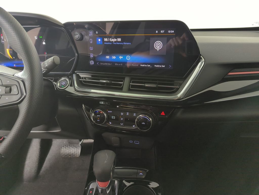 Used 2025 Chevrolet Trax RS w/ Driver Confidence Package image 13