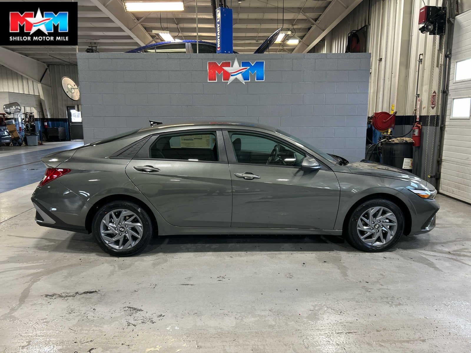 New 2026 Hyundai Elantra Hybrid