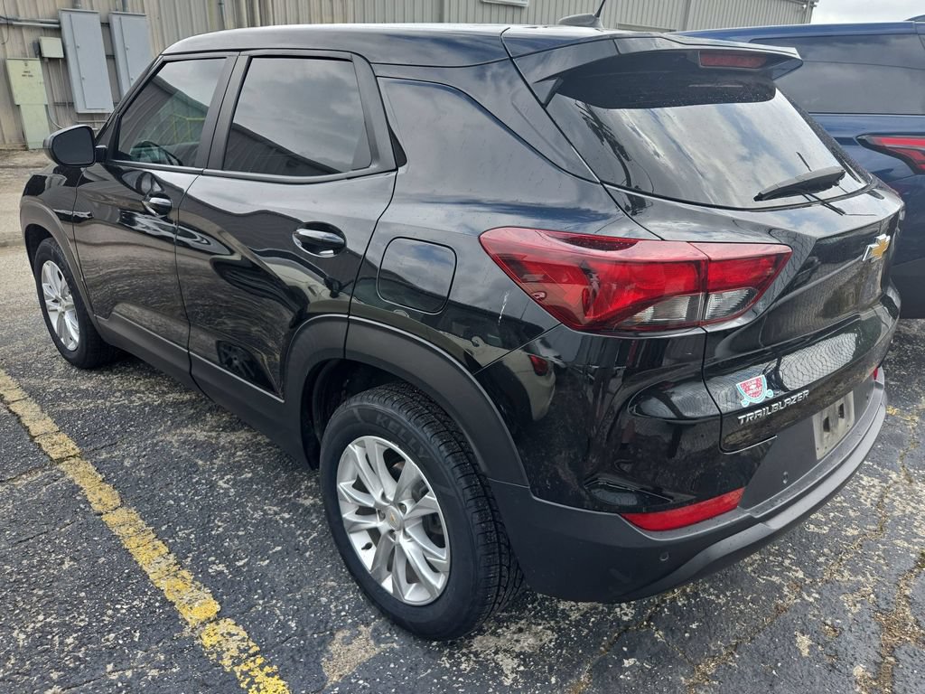 Used 2023 Chevrolet TrailBlazer LS FWD image 3