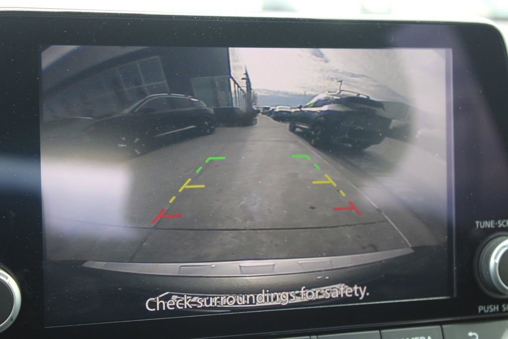 Used 2023 Nissan Rogue S image 33