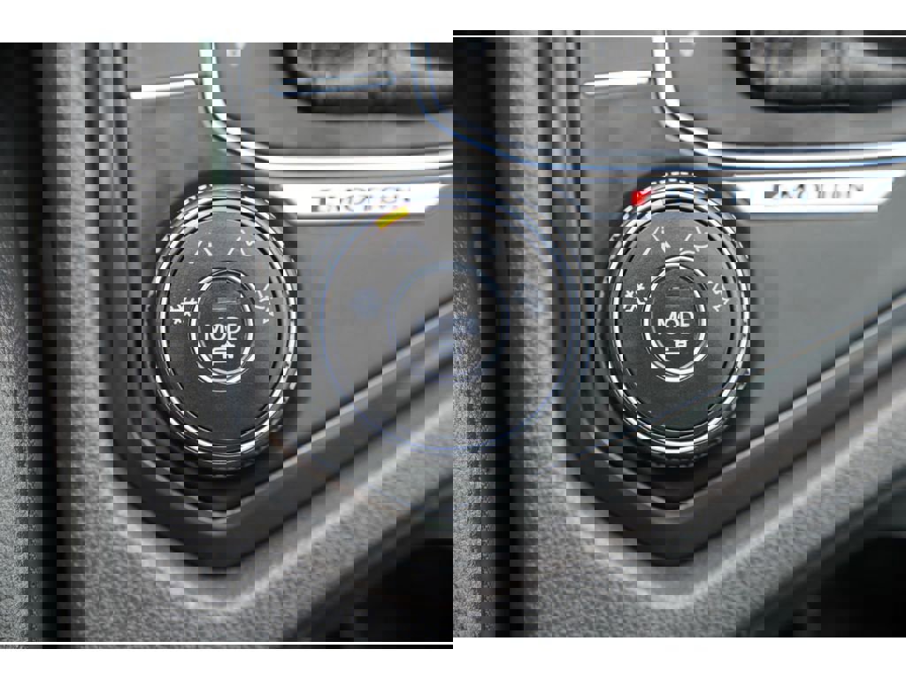 Used 2018 Volkswagen Tiguan SE w/ Panoramic Sunroof Package image 20