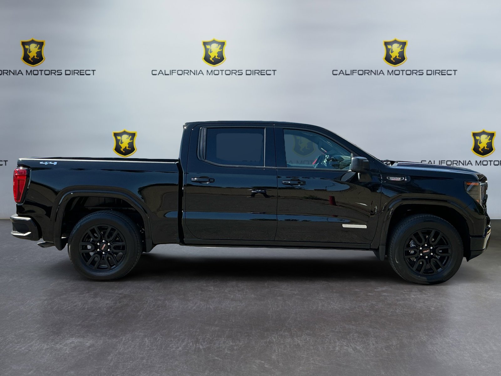 Used 2025 GMC Sierra 1500 Elevation image 4