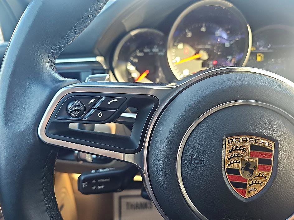 Used 2021 Porsche Macan image 23