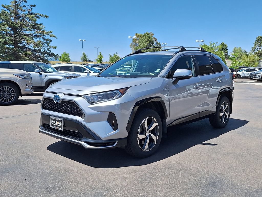 Used 2021 Toyota RAV4 SE w/ Weather & Moonroof Package AWD/4WD image 7