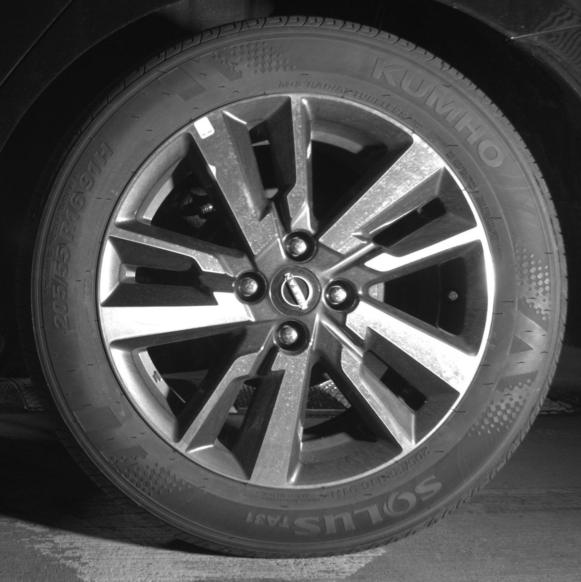 Used 2025 Nissan Versa SV image 14