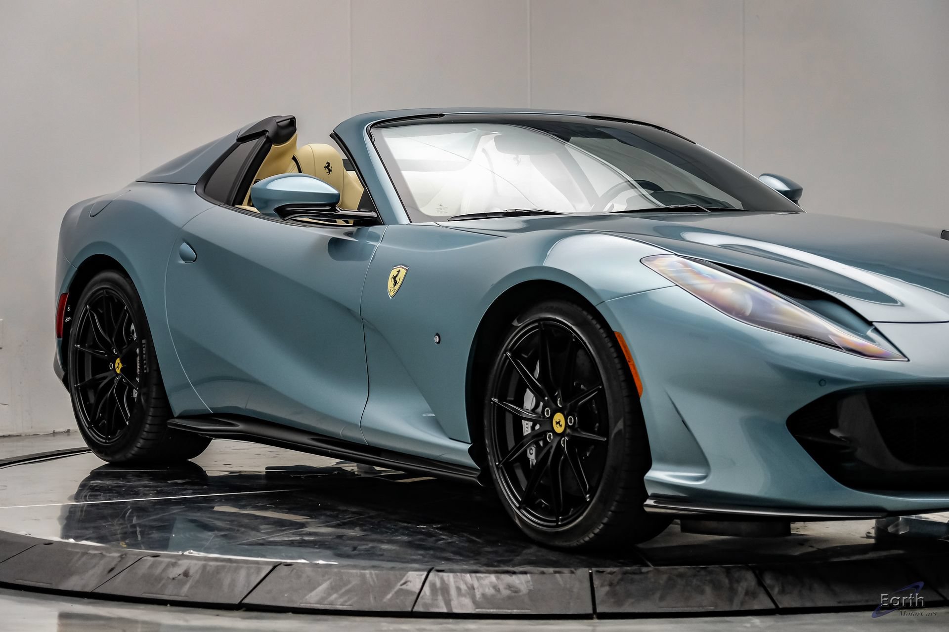 Used 2023 Ferrari 812 GTS RWD image 34
