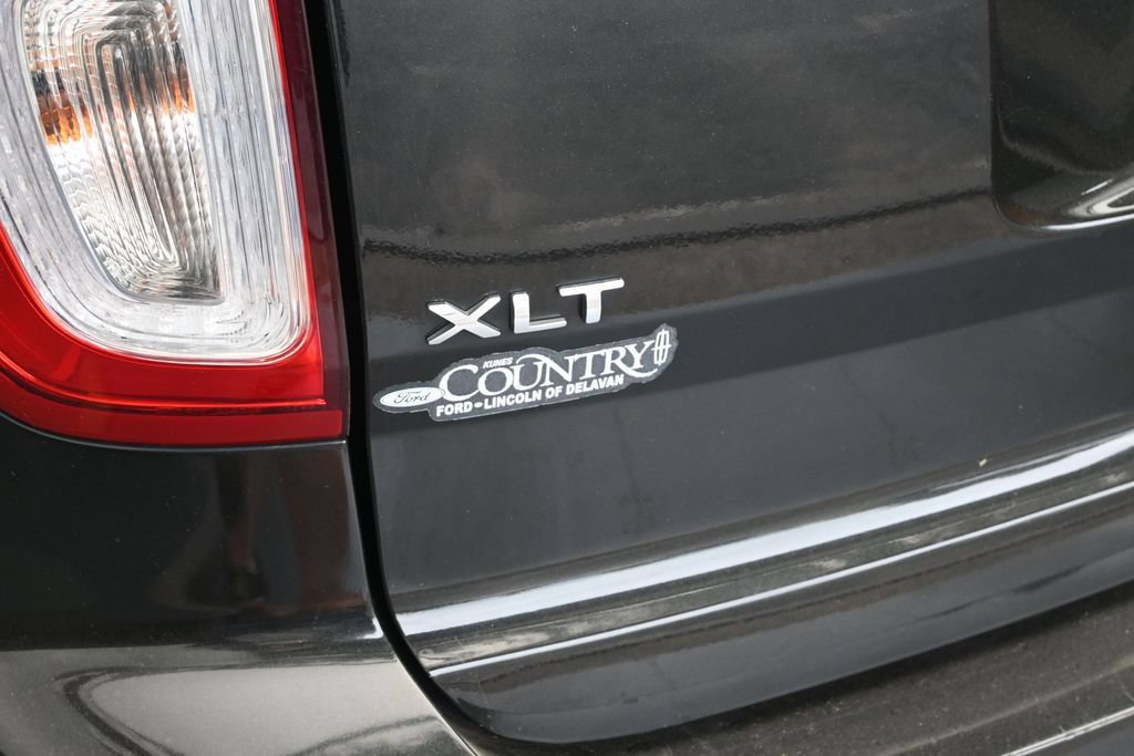 Used 2015 Ford Explorer XLT w/ Equipment Group 201B FWD image 11