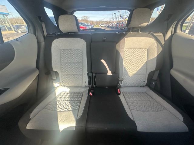 Used 2022 Chevrolet Equinox LS w/ LS Convenience Package image 6
