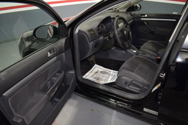 Used 2009 Volkswagen Jetta S image 12