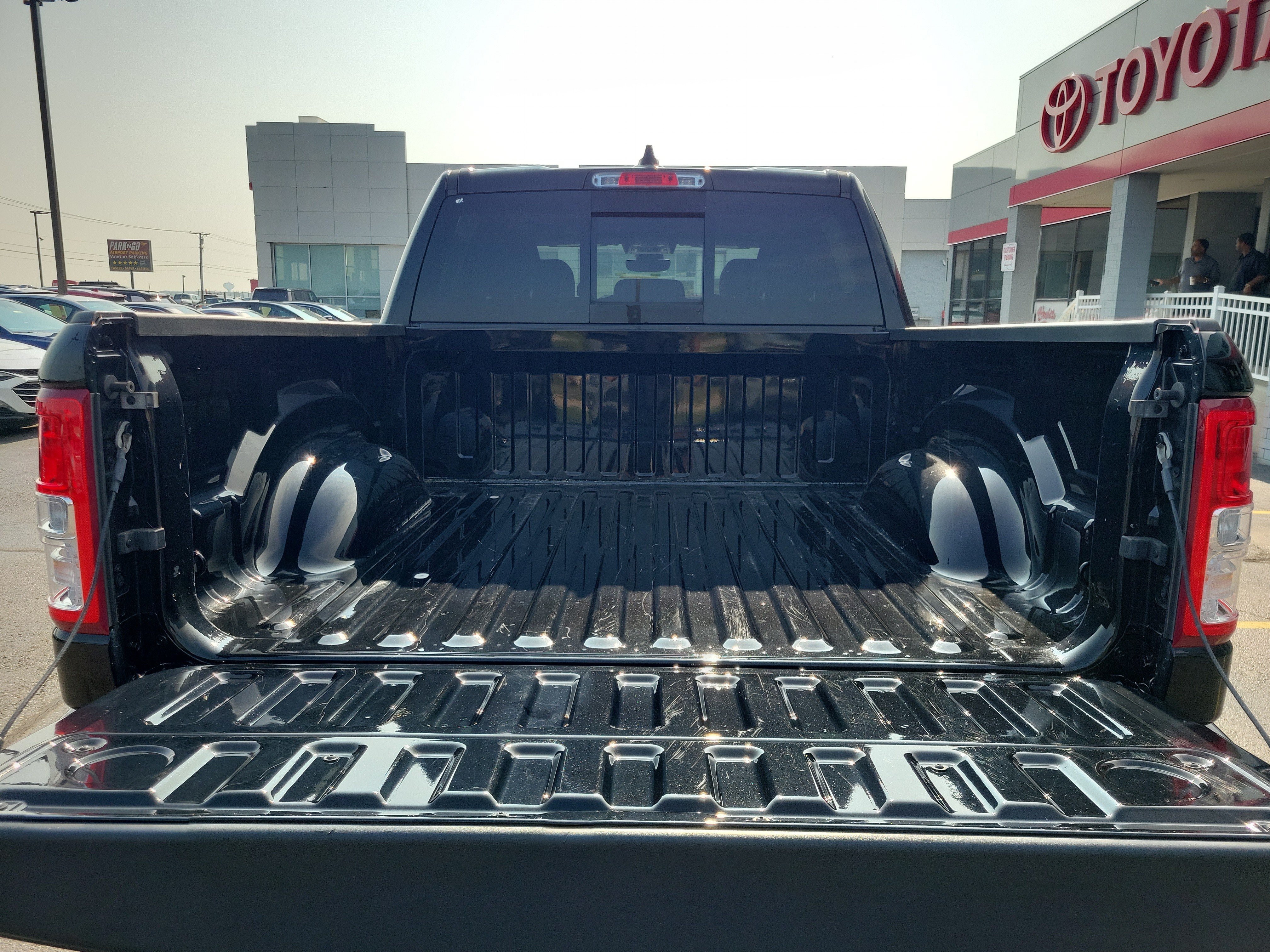 Used 2023 RAM 1500 Big Horn AWD/4WD image 8