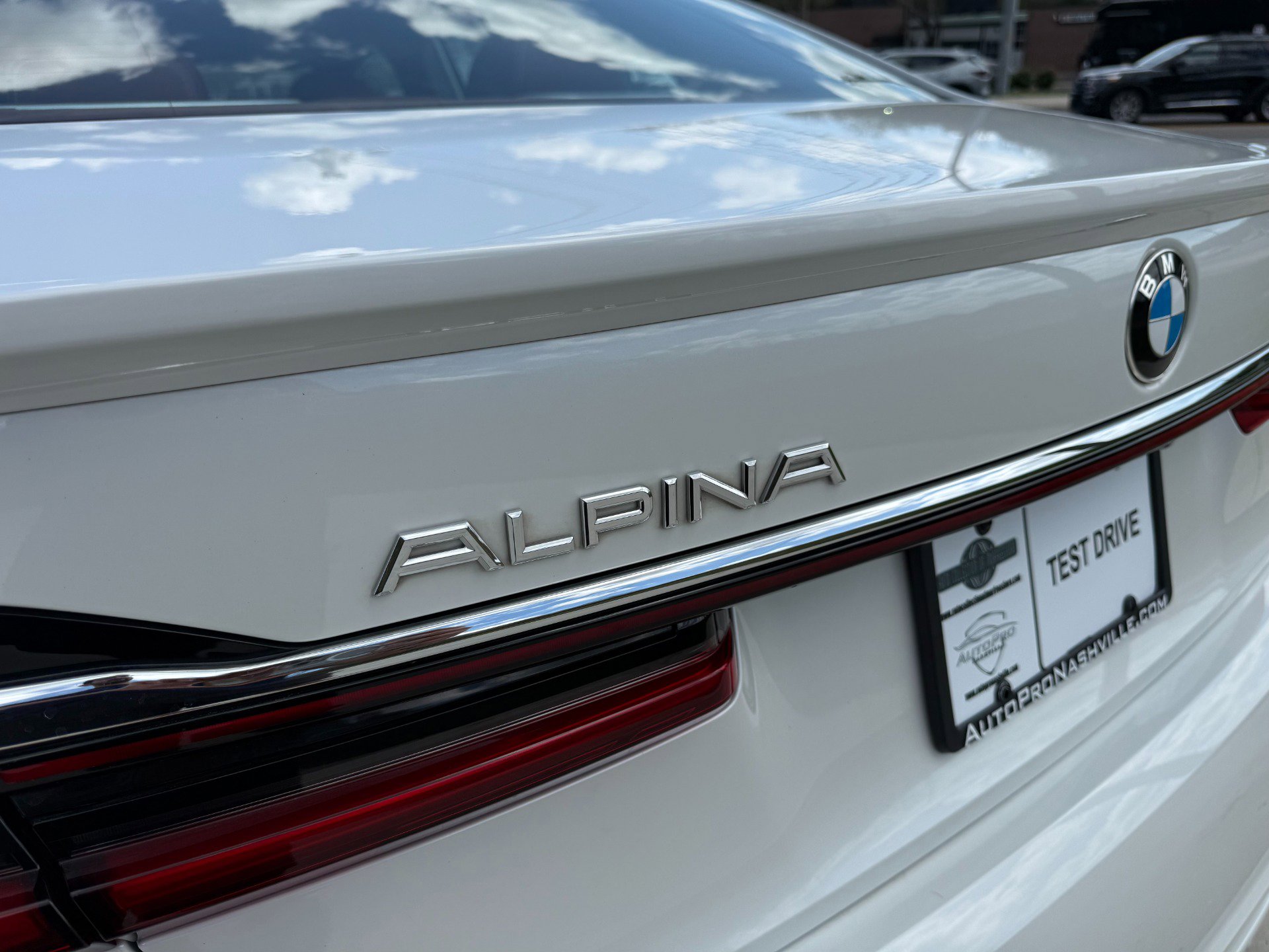 Used 2020 BMW ALPINA B7 xDrive w/ Luxury Rear Seating Package image 73