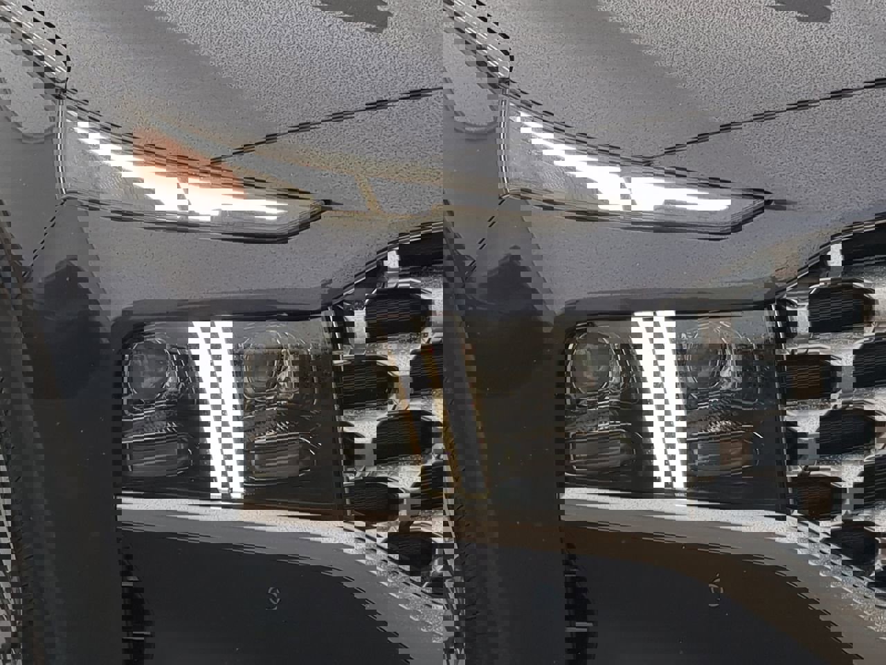 Certified 2021 Hyundai Santa Fe Limited w/ Cargo Package image 9