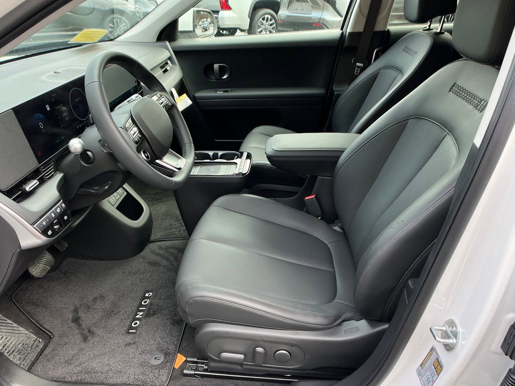 Used 2025 Hyundai Ioniq 5 SEL image 9