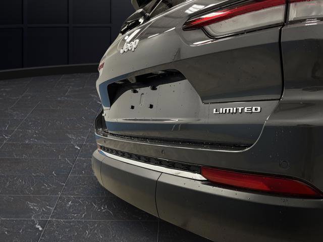 New 2025 Jeep Grand Cherokee L Limited w/ Trailer Tow Package image 35