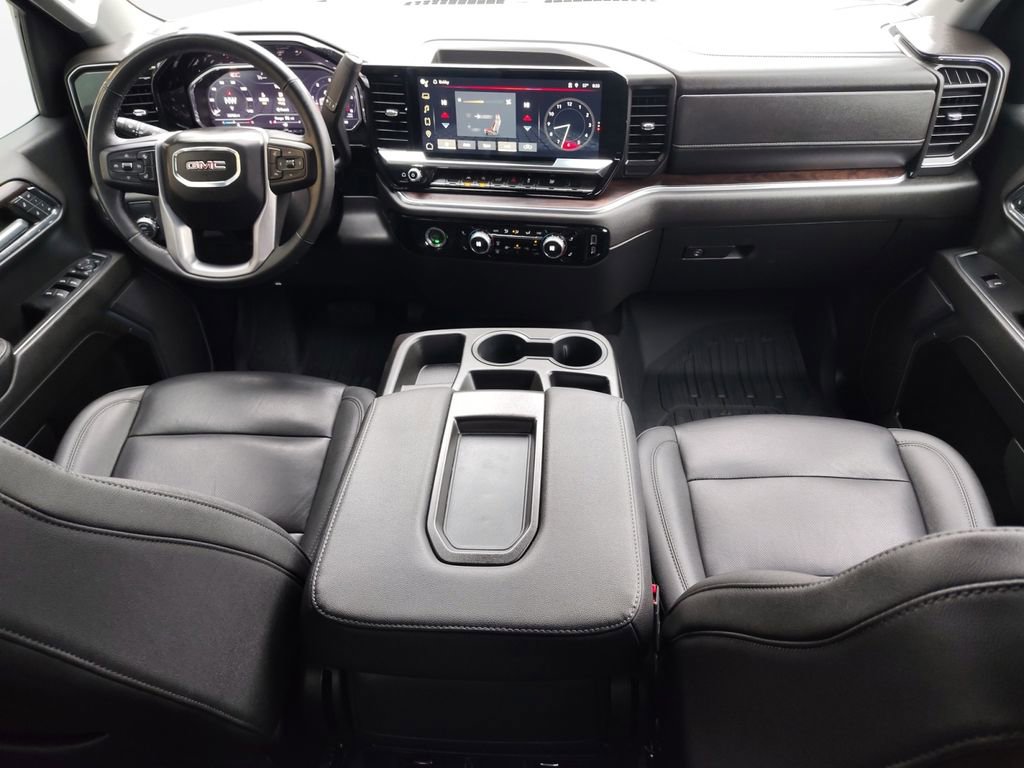 Used 2024 GMC Sierra 1500 SLT image 3