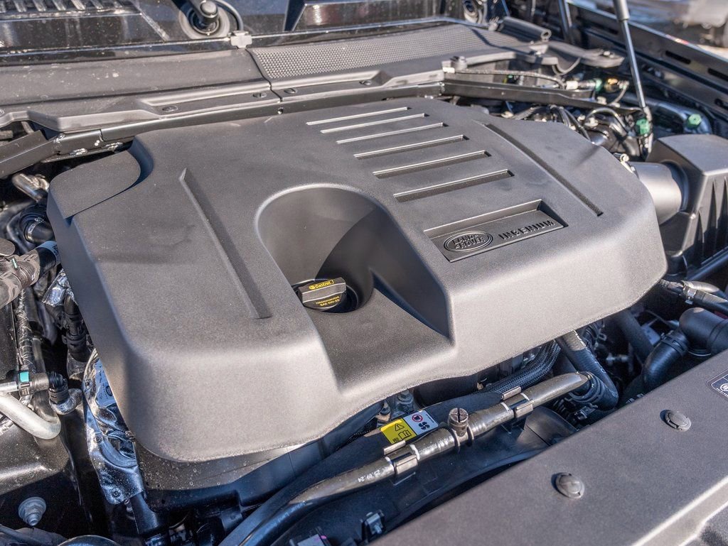 New 2025 Land Rover Defender 130 S image 23