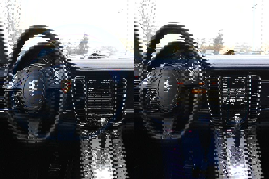 Used 2016 Porsche Panamera Edition image 13