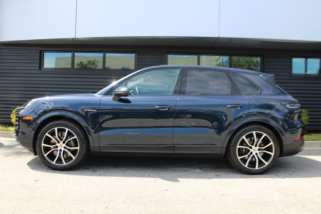 New 2026 Porsche Cayenne image 2