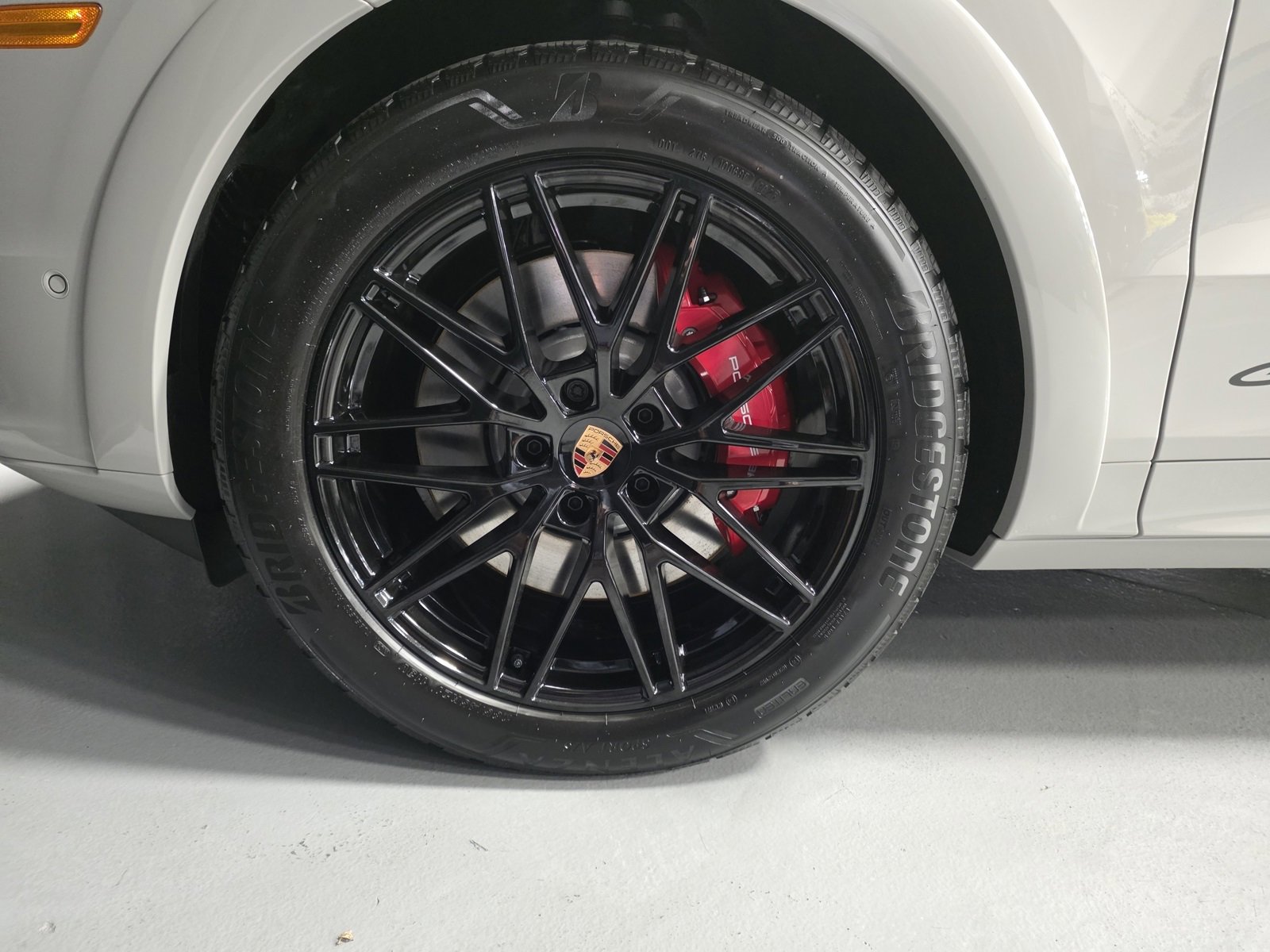 New 2026 Porsche Cayenne GTS image 29