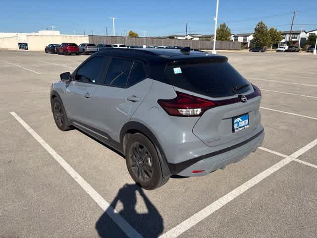 Used 2023 Nissan Kicks SR w/ SR Premium Package FWD image 3