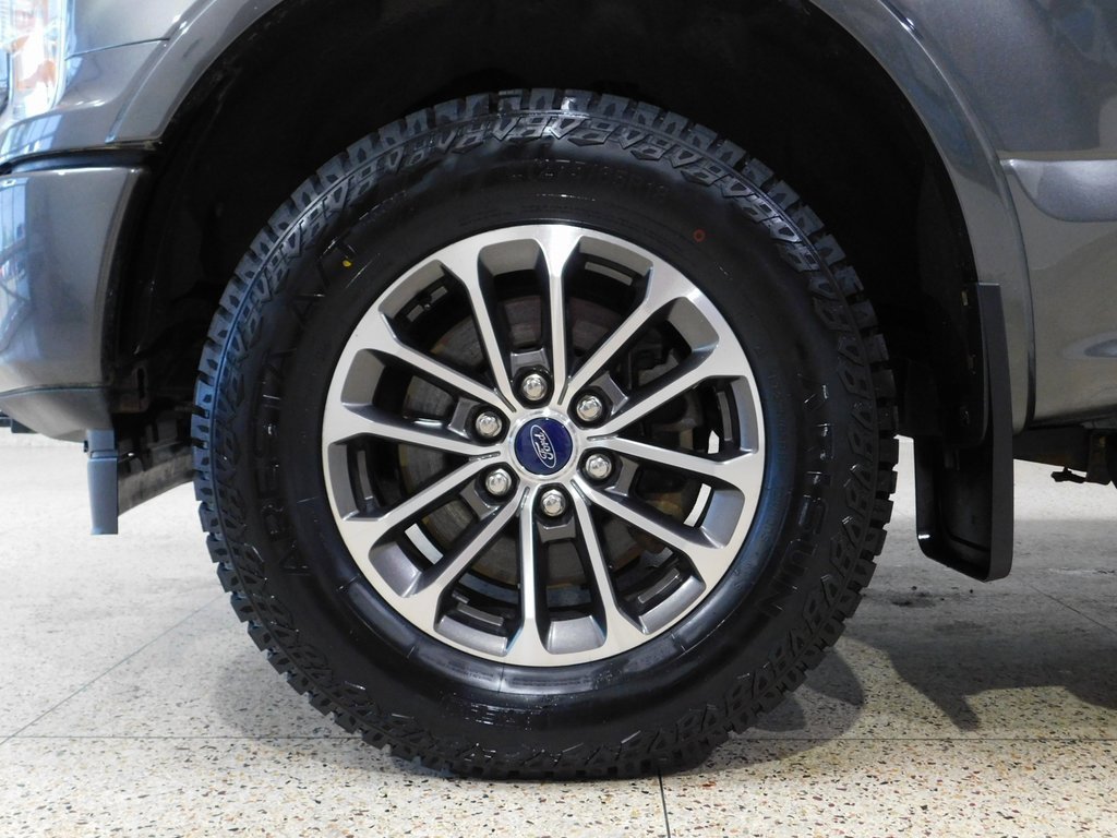 Used 2019 Ford F150 Lariat image 23