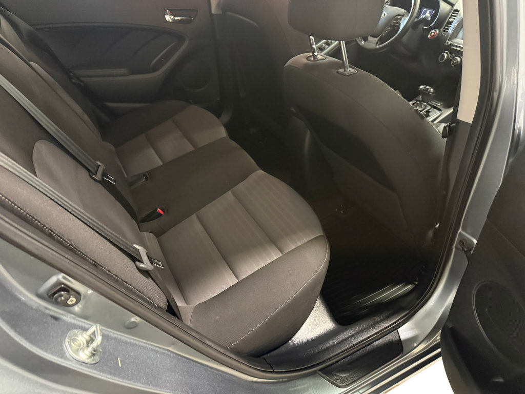 Used 2017 Kia Forte S w/ S Technology Package FWD image 22