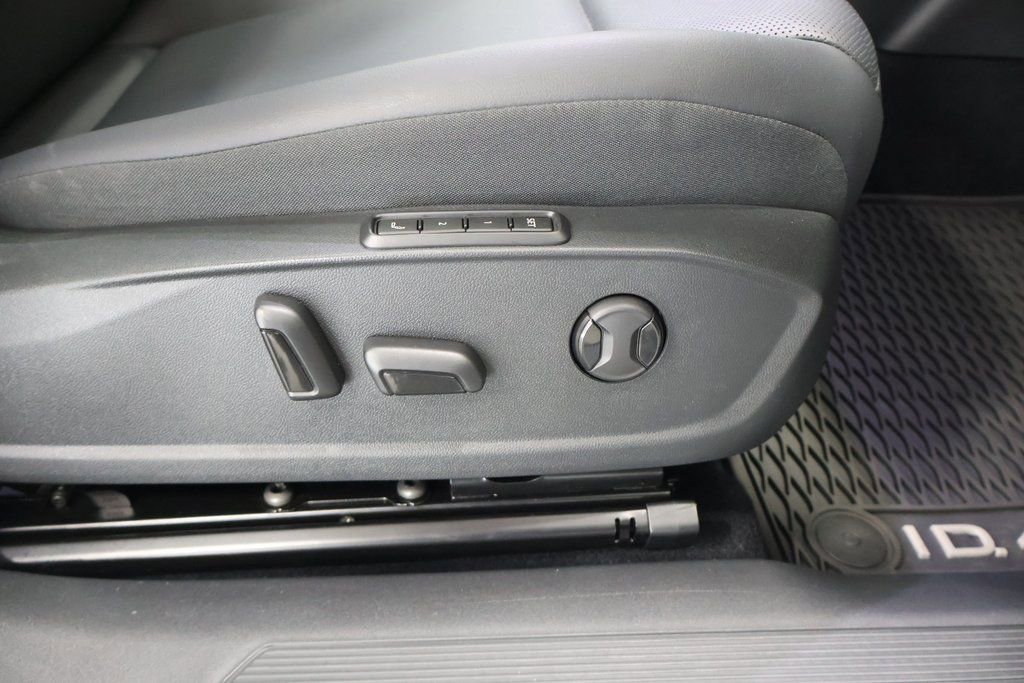 Used 2022 Volkswagen ID.4 Pro S w/ Gradient Package image 22