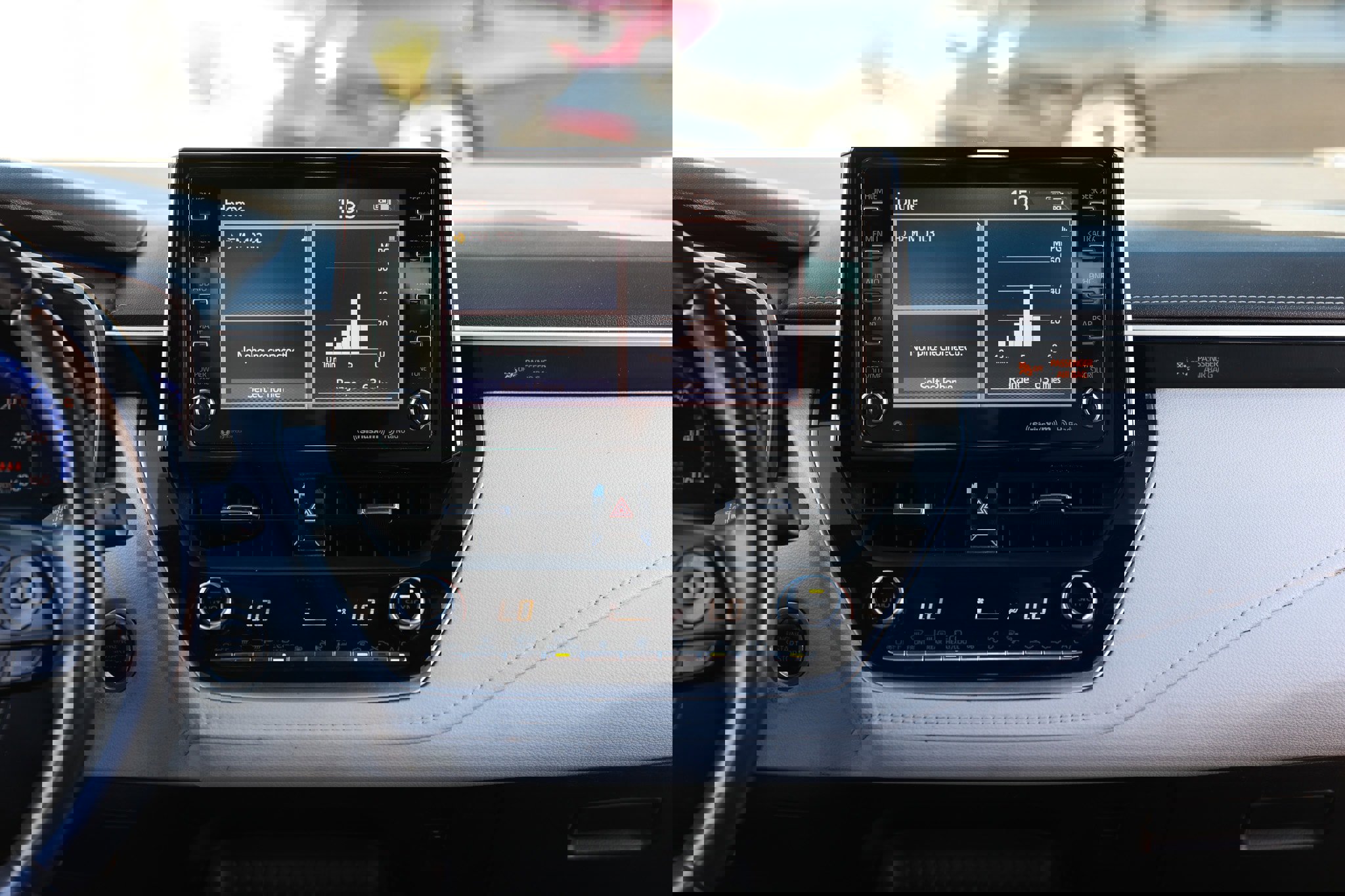 Used 2021 Toyota Corolla XSE image 41