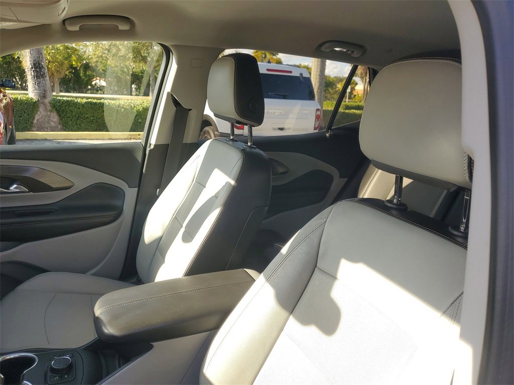 Used 2021 GMC Terrain SLT w/ Infotainment Package II image 16