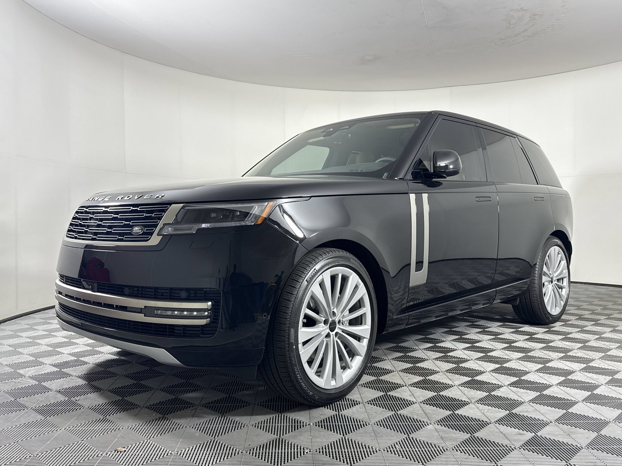 New 2026 Land Rover Range Rover SE AWD/4WD image 17