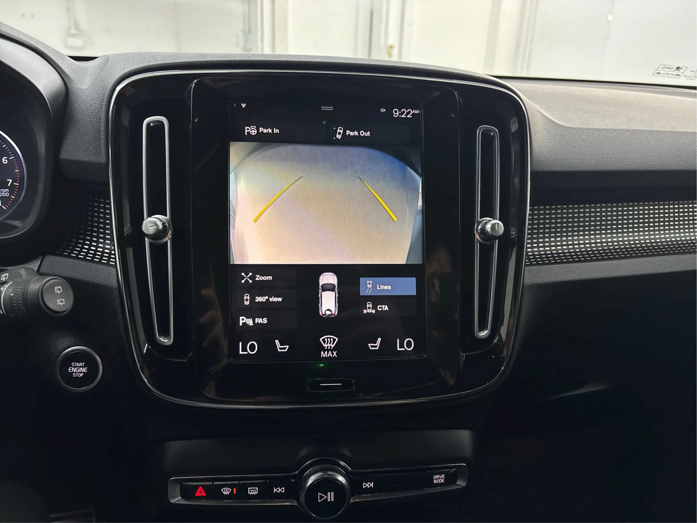 Used 2022 Volvo XC40 T5 R-Design w/ Advanced Package AWD/4WD image 36
