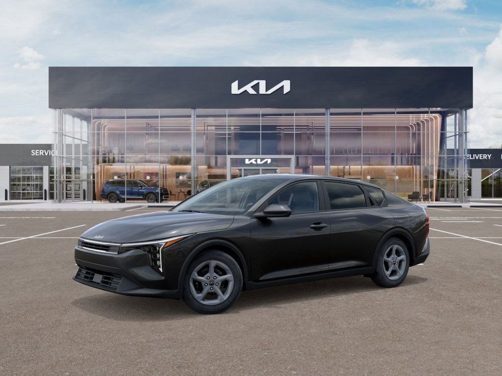 New 2025 Kia K4 LXS image 3