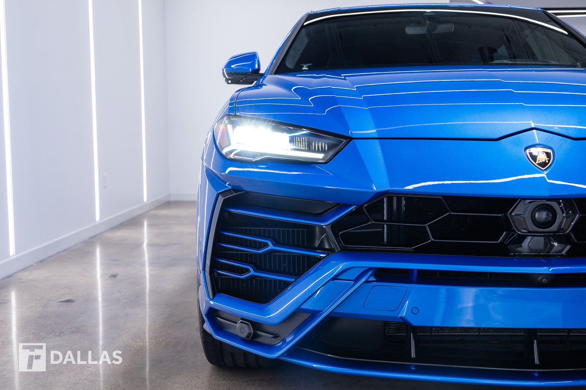Used 2022 Lamborghini Urus AWD/4WD image 5