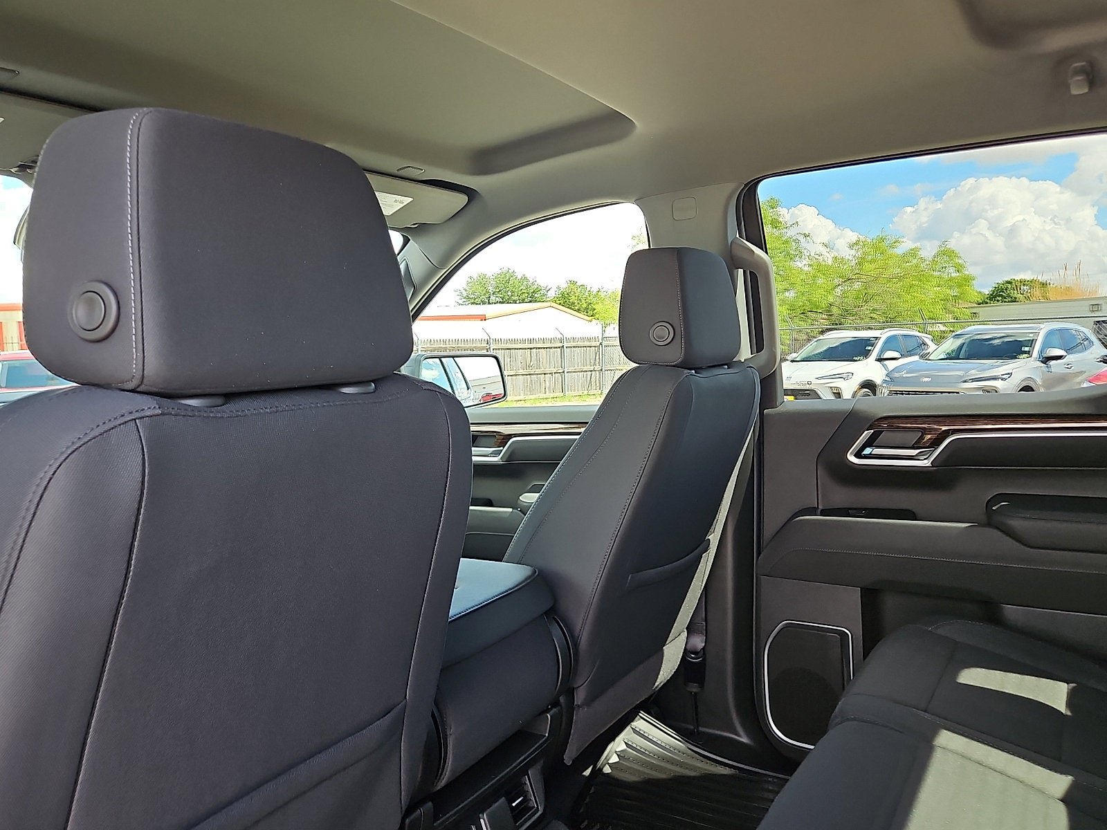 New 2026 GMC Sierra 1500 Elevation image 9