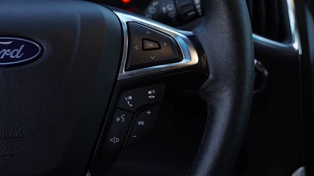 Used 2024 Ford Edge Titanium image 30