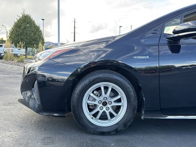 Used 2017 Toyota Prius Four image 25