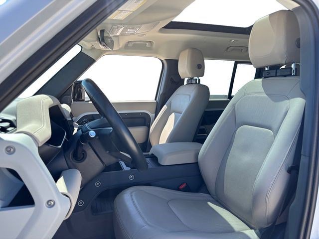 Used 2023 Land Rover Defender 110 SE image 11