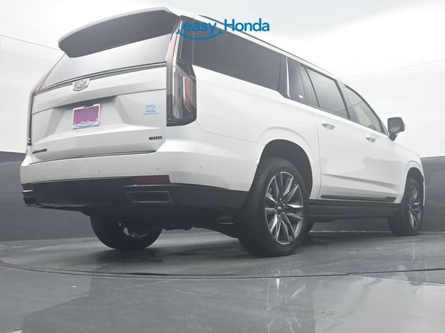 Used 2024 Cadillac Escalade ESV Sport w/ LPO, ONYX Package AWD/4WD image 34