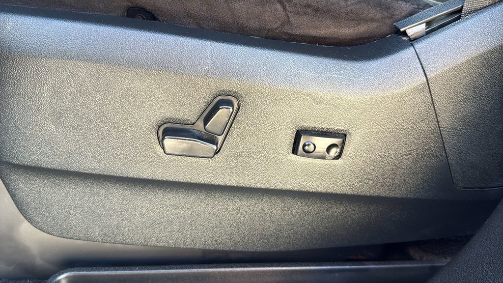 Used 2018 Dodge Grand Caravan SE image 21