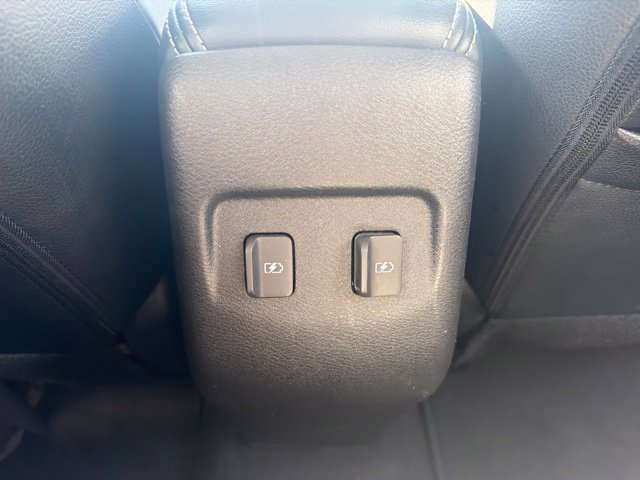 Used 2023 Nissan Kicks SR w/ SR Premium Package FWD image 16