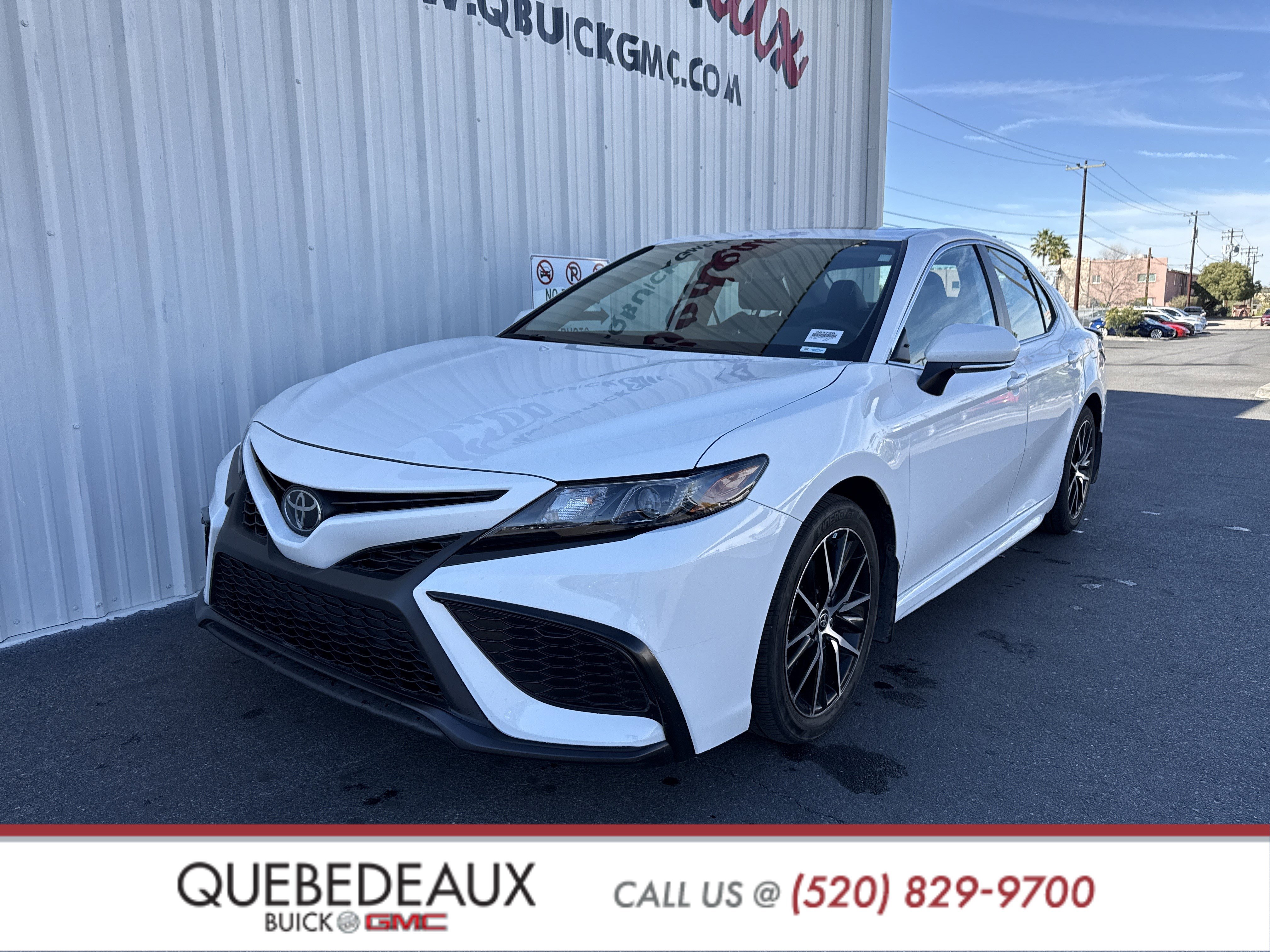 Used 2023 Toyota Camry SE image 5