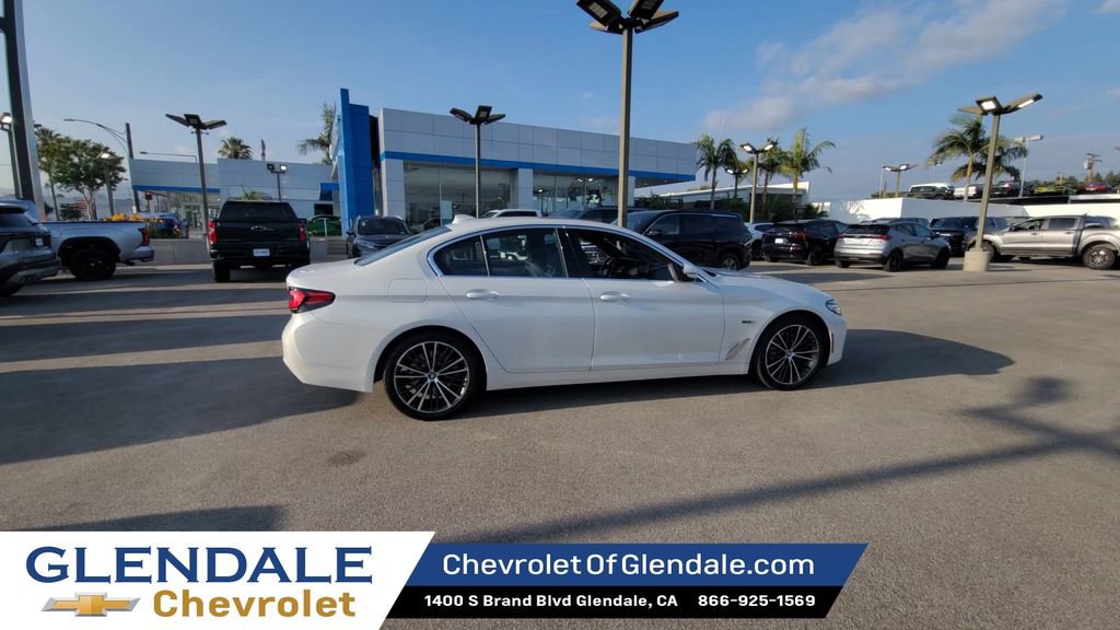 Used 2023 BMW 530e RWD image 8