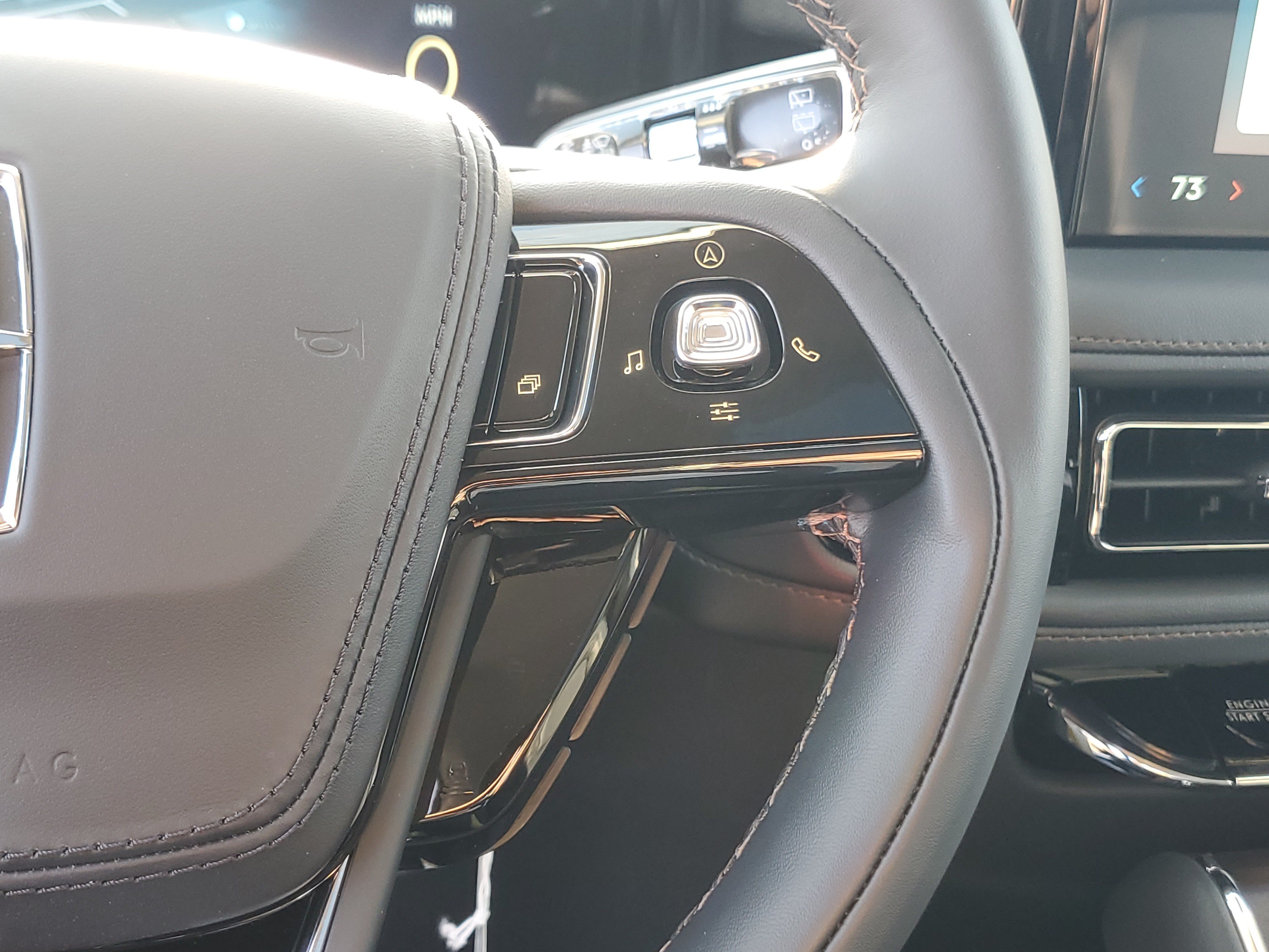 New 2026 Lincoln Aviator Reserve w/ Jet Appearance Package AWD/4WD image 17