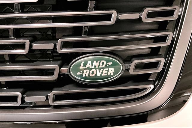 Certified 2026 Land Rover Range Rover Velar Dynamic SE AWD/4WD image 32