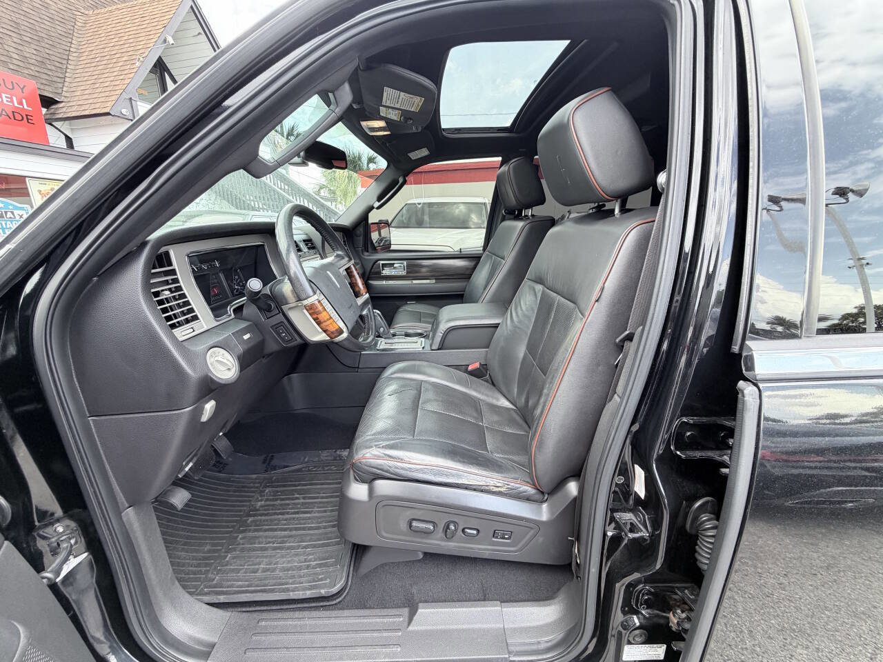 Used 2007 Lincoln Navigator 4WD image 11