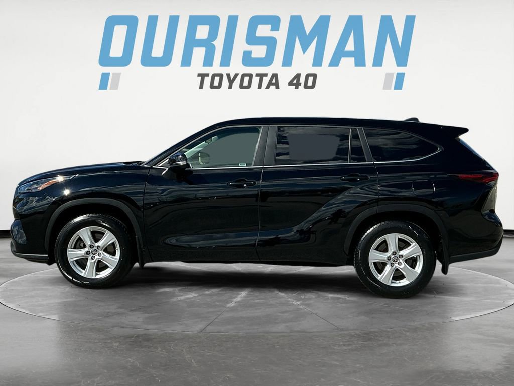 Certified 2024 Toyota Highlander LE image 4