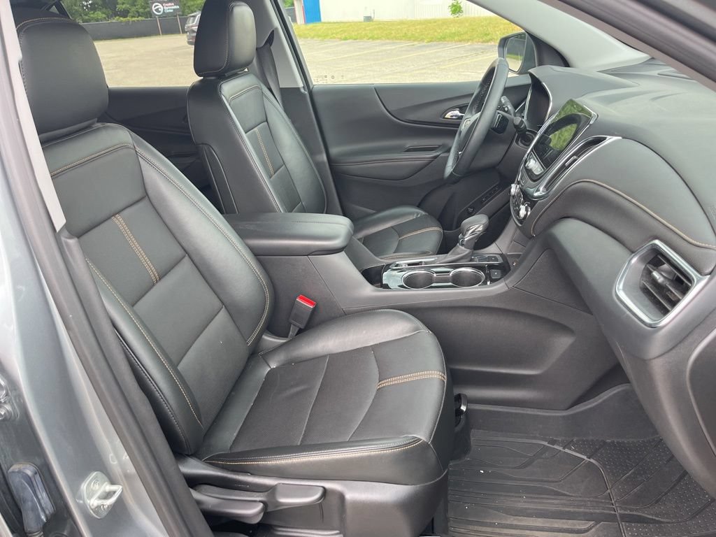Used 2023 Chevrolet Equinox Premier w/ LPO, Floor Liner Package AWD/4WD image 7