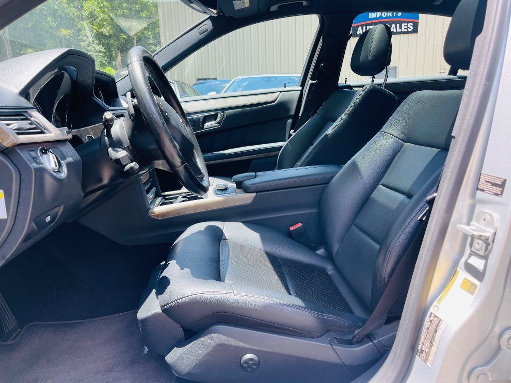 Used 2010 Mercedes-Benz E 350 Sedan image 19
